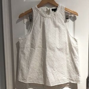 EUC - 1 State eyelet sleeveless blouse